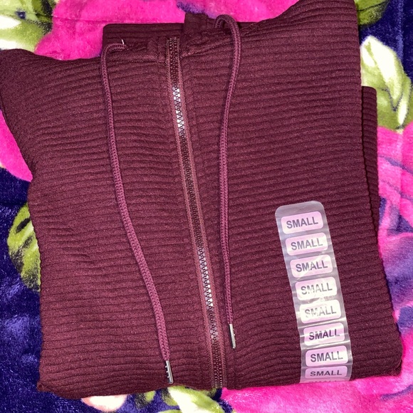 Women’s athletic jacket with hood small - Picture 2 of 8